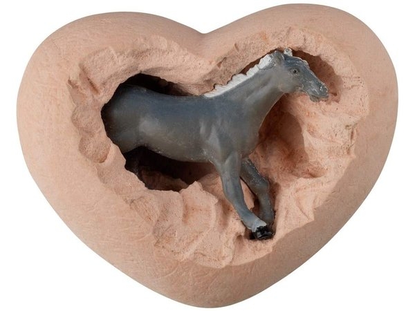 Lieblings-Pferde im Gips-Herz zum Ausgraben